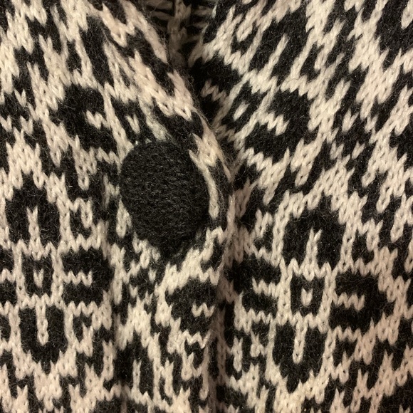 Alpaca cape vest - Picture 3 of 9